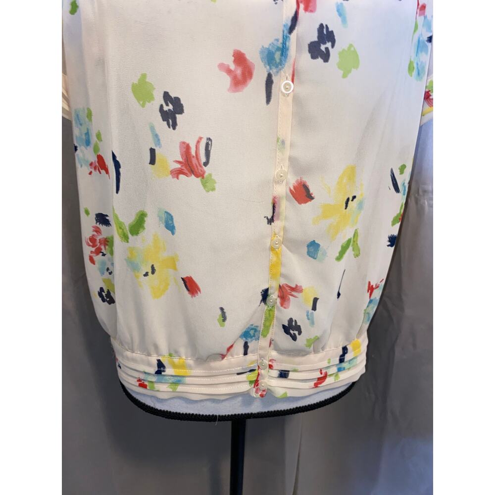 Anthro Pins and Needles Sheer Floral Blouse Size Medium Pleated Shoulder Top - Picture 5 of 10